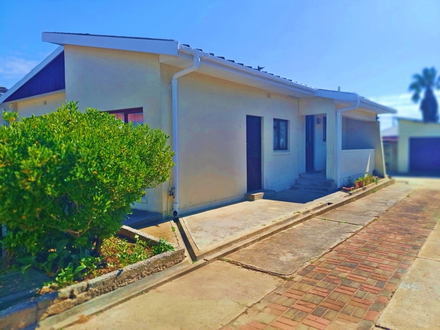 To Let 3 Bedroom Property for Rent in Bredasdorp Western Cape